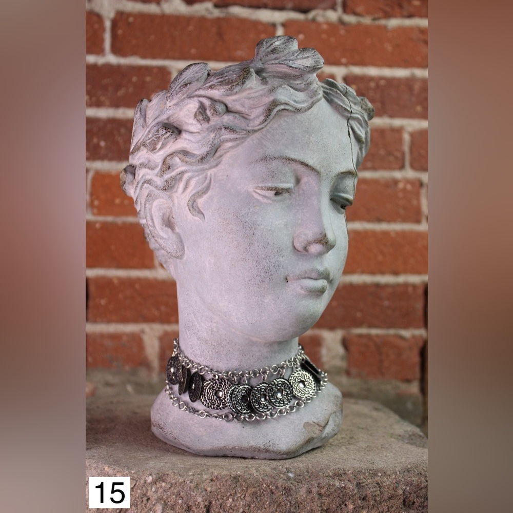 G. CHOKER Necklaces